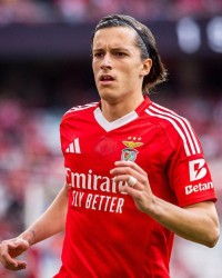 hth华体官方登录-新赛季踢西甲，卡雷拉斯是上赛季葡超夺回球权次数最多的后卫